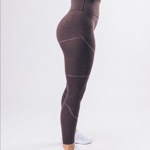 Alphalete small OG Revival Seamless Leggings